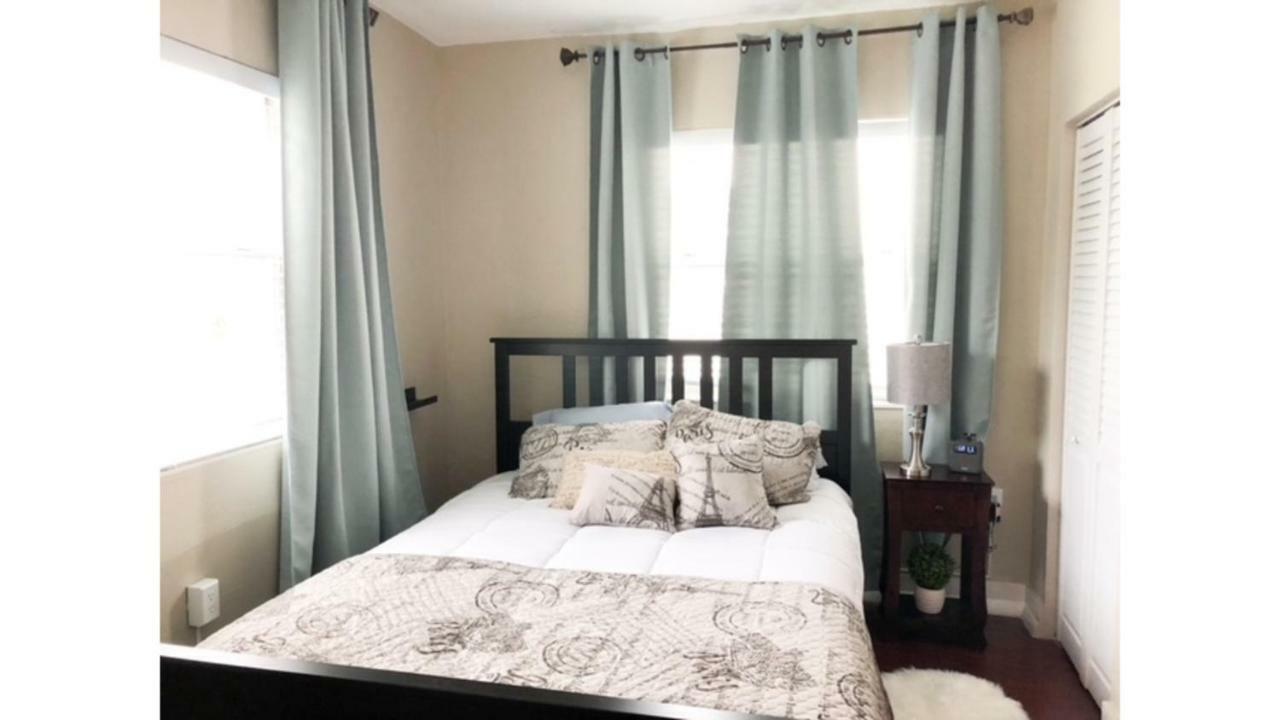 Modern 2/1 Apt Near Midtown And Beaches Miami Kültér fotó