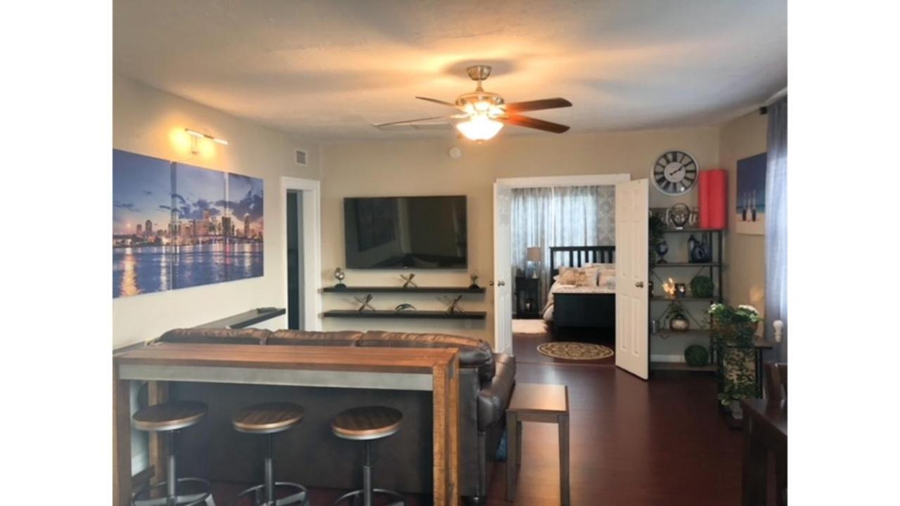 Modern 2/1 Apt Near Midtown And Beaches Miami Kültér fotó